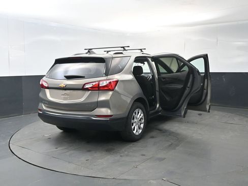 Used 2019 Chevrolet Equinox LT w/ Sun & Navigation Package image 13