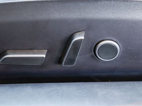 Used 2021 Tesla Model 3 Standard Range Plus image 18