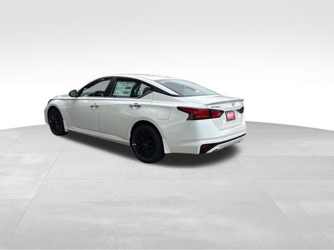 New 2025 Nissan Altima 2.5 SV w/ SV Special Edition Package image 2