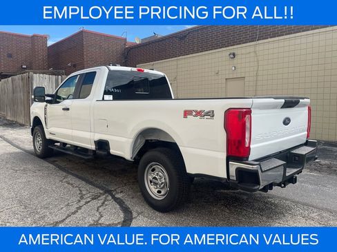 New 2025 Ford F250 XL w/ FX4 Off-Road Package AWD/4WD image 3