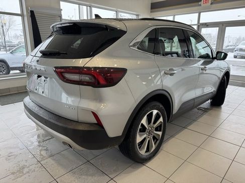 Used 2024 Ford Escape Platinum image 6
