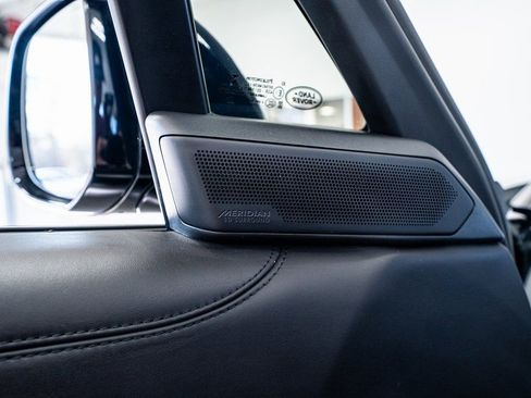 Used 2022 Land Rover Range Rover SE image 29