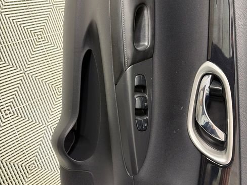 Used 2019 Nissan Sentra SV FWD image 10