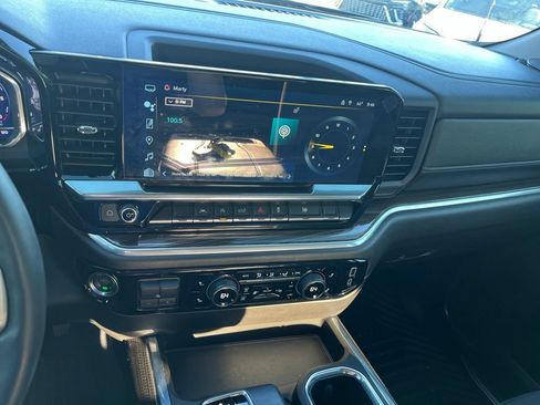 Used 2024 Chevrolet Silverado 1500 RST AWD/4WD image 8