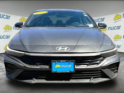 Used 2025 Hyundai Elantra Sport FWD image 2