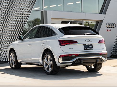 Certified 2023 Audi Q5 2.0T Premium w/ Convenience Package AWD/4WD image 5