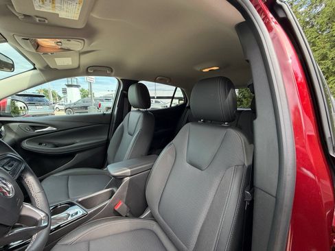 Used 2023 Buick Encore GX Preferred w/ Cold Weather Comfort Package FWD image 11
