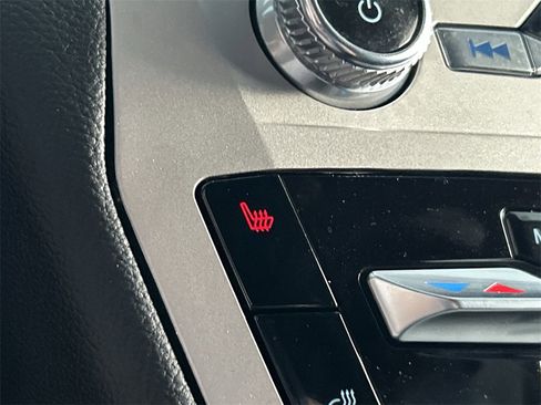 Used 2023 Ford Explorer XLT w/ Equipment Group 202A image 30