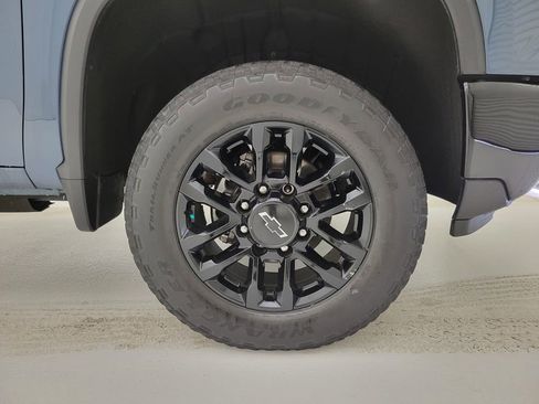 Used 2025 Chevrolet Silverado 2500 Custom w/ Custom Value Package AWD/4WD image 22