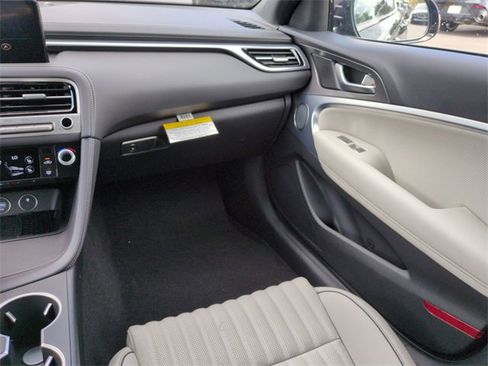 Certified 2025 Genesis G70 2.5T w/ Sport Prestige Package image 15