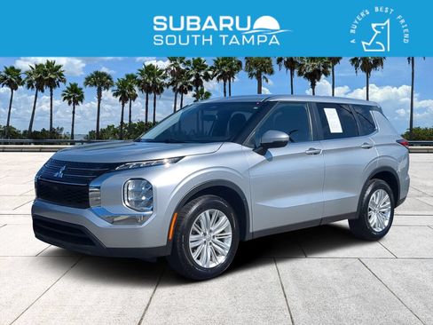 Used 2024 Mitsubishi Outlander ES FWD image 1