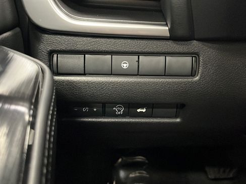 Used 2026 Nissan Rogue SV w/ Cold Weather Package AWD/4WD image 31