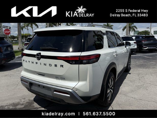 Used 2024 Nissan Pathfinder SL AWD/4WD image 3