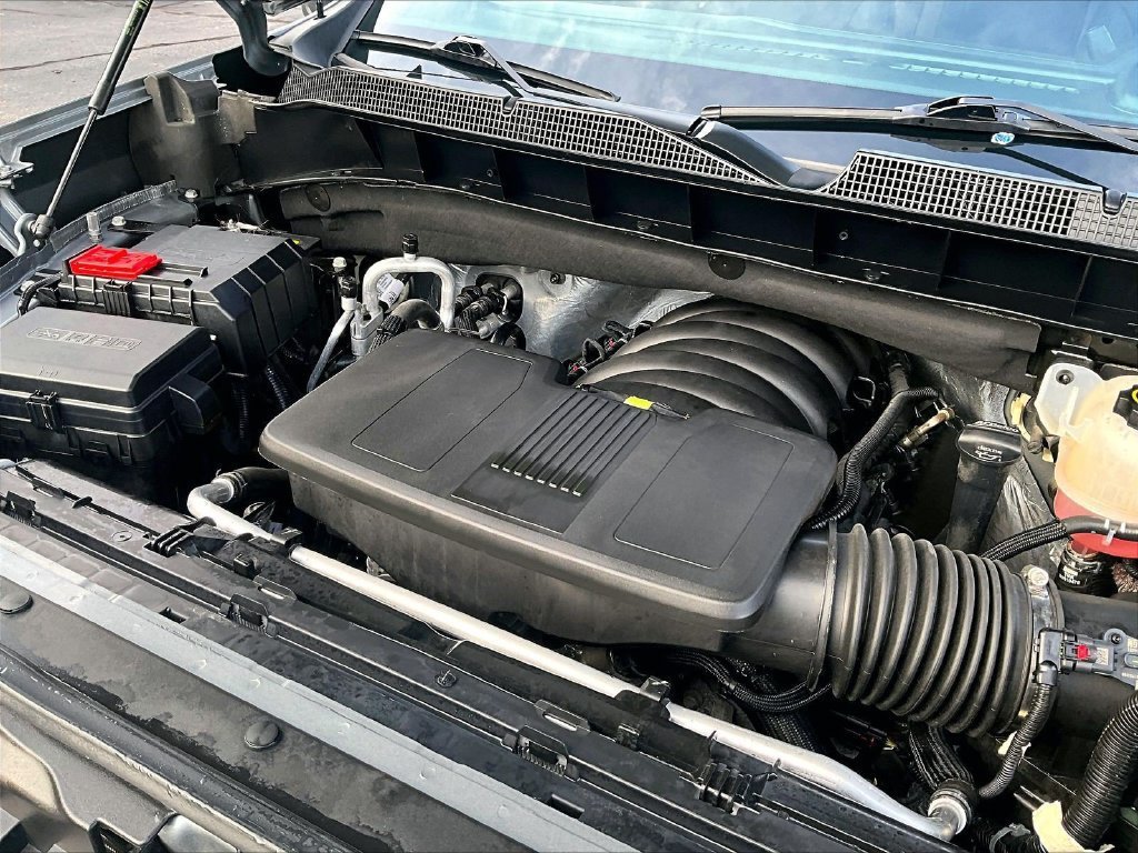 Used 2023 Chevrolet Silverado 1500 LT AWD/4WD image 35