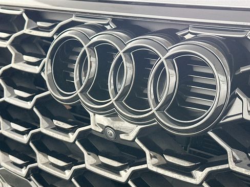 Used 2023 Audi Q5 2.0T Premium Plus w/ Premium Plus Package AWD/4WD image 36