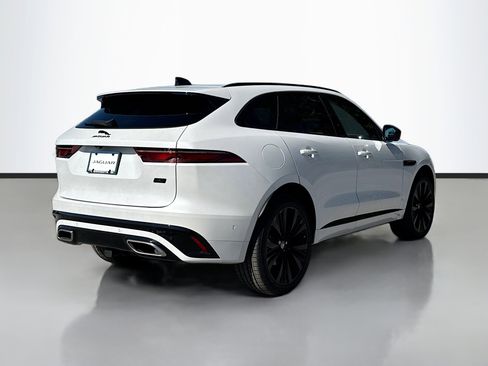 New 2026 Jaguar F-PACE R-Dynamic S image 5