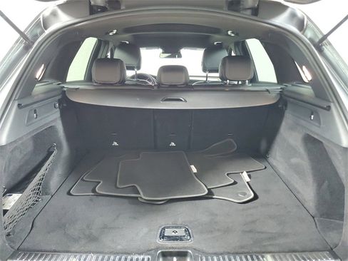 Used 2017 Mercedes-Benz GLC 300 image 6