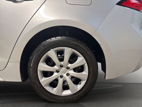 Used 2020 Toyota Corolla LE image 25