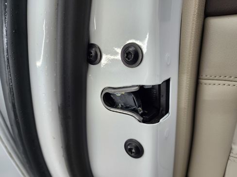 Used 2016 Cadillac SRX Premium image 34