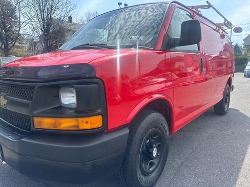 Used 2015 Chevrolet Express 2500 RWD image 33