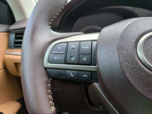 Used 2016 Lexus ES 350 w/ Luxury Package w/Wood Trim FWD image 21