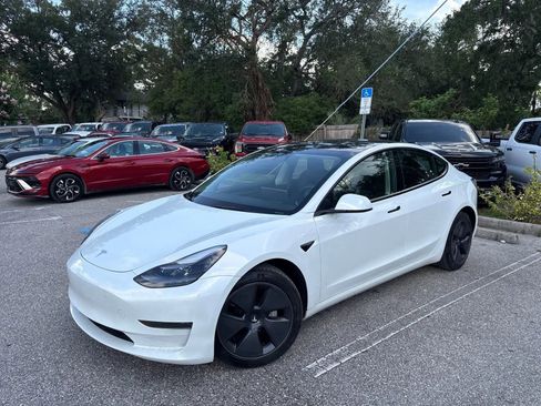 Used 2023 Tesla Model 3 Standard Range RWD image 2