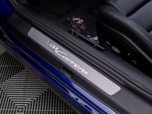 Certified 2025 Porsche 911 Carrera RWD image 17