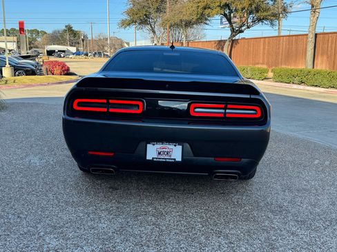 Used 2023 Dodge Challenger R/T w/ Plus Package image 9