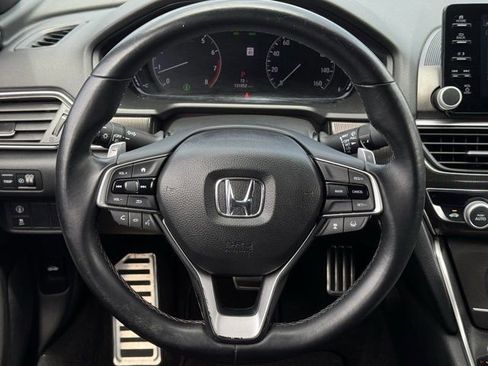 Used 2018 Honda Accord Sport image 13