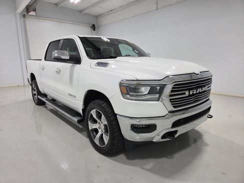 Used 2023 RAM 1500 Laramie AWD/4WD image 3