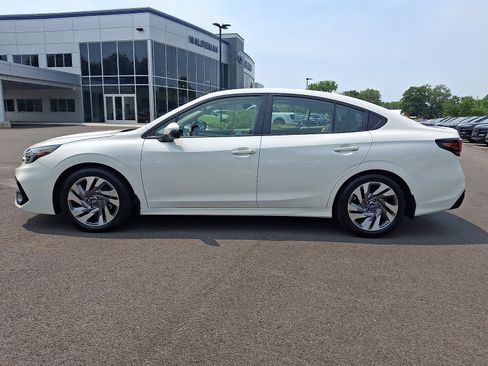 Certified 2023 Subaru Legacy Limited AWD/4WD image 4
