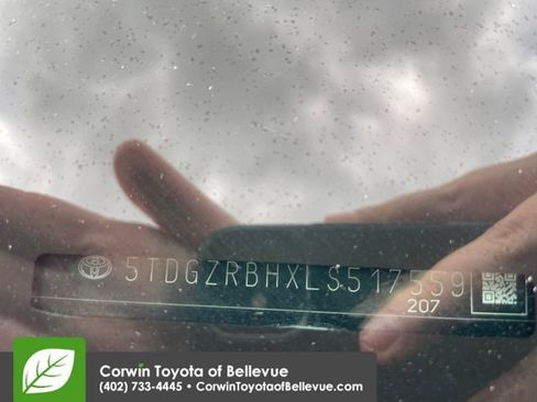 Used 2020 Toyota Highlander XLE AWD/4WD image 51