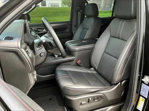 Used 2024 Chevrolet Tahoe RST w/ Luxury Package AWD/4WD image 20