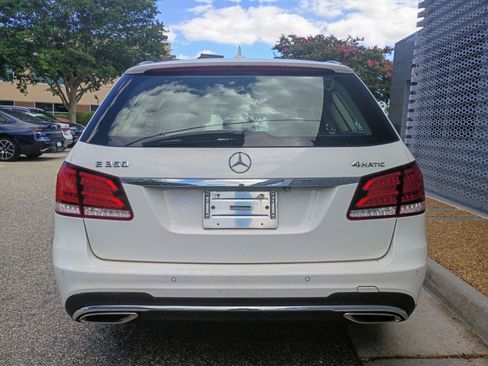 Used 2016 Mercedes-Benz E 350 4MATIC Wagon image 5