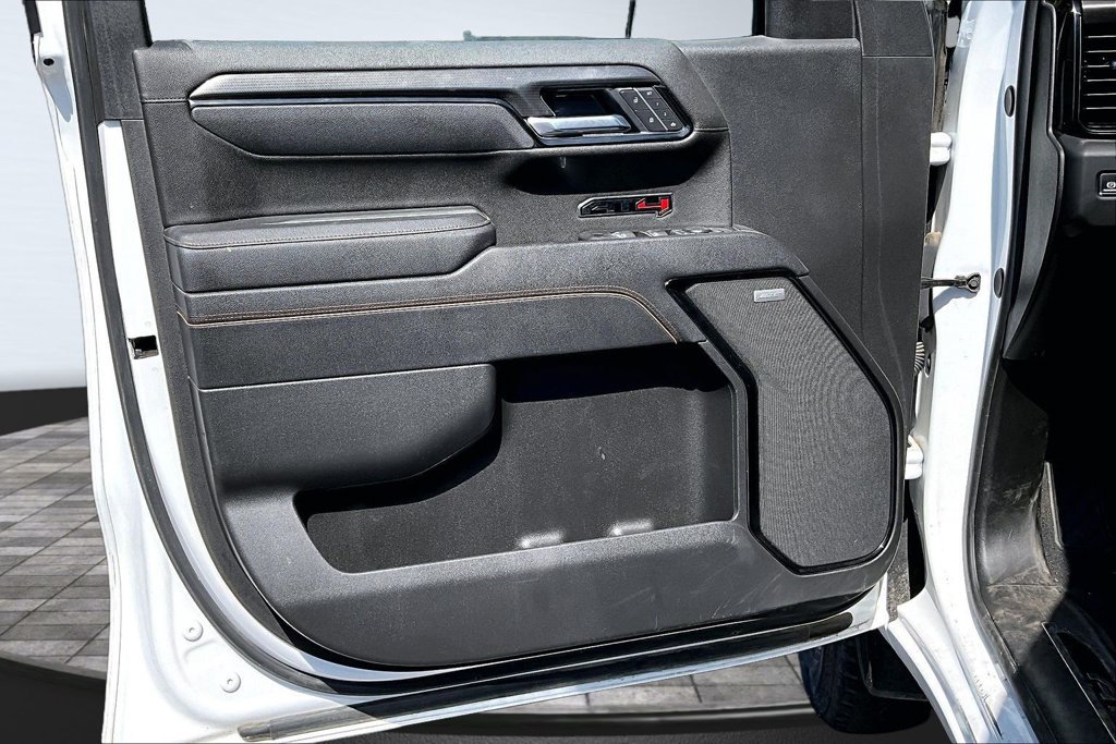 Used 2025 GMC Sierra 1500 AT4 AWD/4WD image 9
