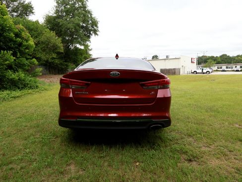 Used 2018 Kia Optima S image 24