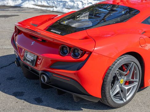 Used 2020 Ferrari F8 Tributo image 35
