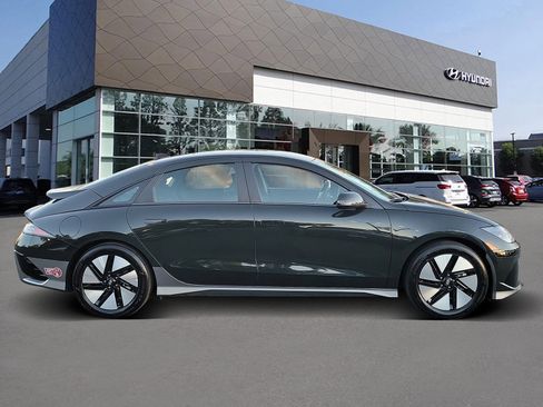 Certified 2023 Hyundai Ioniq 6 SE image 4