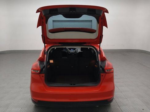 Used 2017 Ford Focus SE FWD image 29