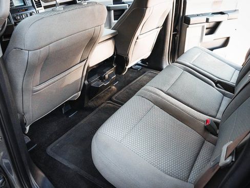 Used 2017 Ford F150 XLT image 29