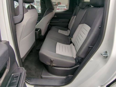 Certified 2024 Toyota Tacoma TRD Off-Road image 15