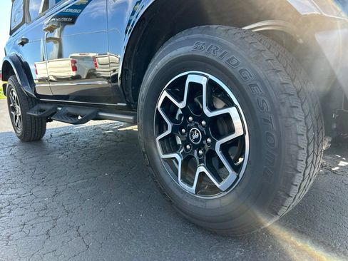 Used 2024 Ford Bronco Outer Banks AWD/4WD image 11