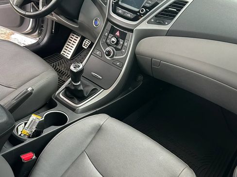 Used 2014 Hyundai Elantra Sport FWD image 18