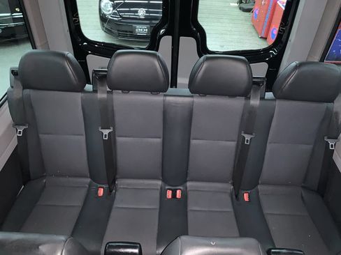 Used 2014 Mercedes-Benz Sprinter 2500 image 19