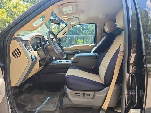 Used 2014 Ford F250 Lariat w/ Lariat Interior Package image 23