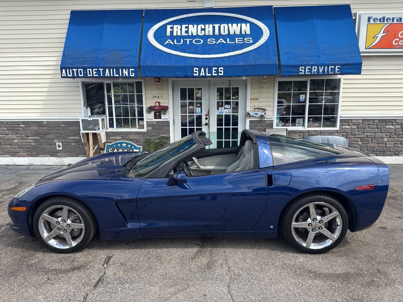 Used 2007 Chevrolet Corvette Coupe w/ Preferred Equipment Group RWD image 19