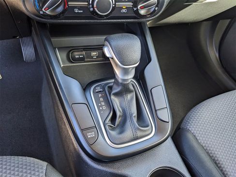 Certified 2025 Kia Soul LX image 26