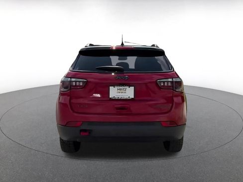 Used 2025 Jeep Compass Trailhawk AWD/4WD image 12