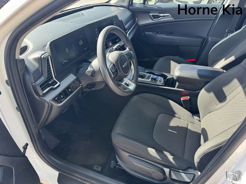 Used 2023 Kia Sportage LX FWD image 9