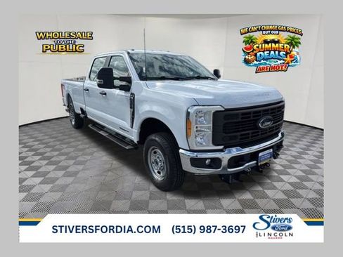 Used 2023 Ford F350 XL w/ Snow Plow/Camper Package AWD/4WD image 1